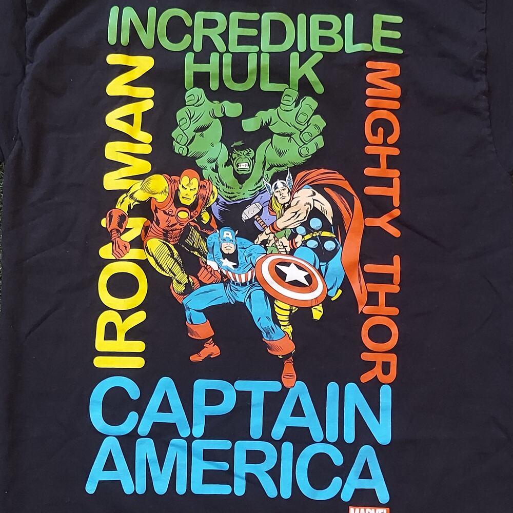 Avengers Shirt Mens Large Marvel Iron Man Captain America Thor Hulk Tee